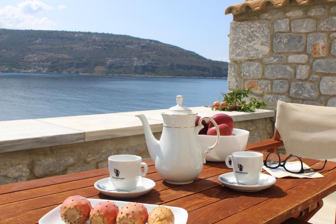Εn Plo Luxury Suites Karavostasi  Exterior photo