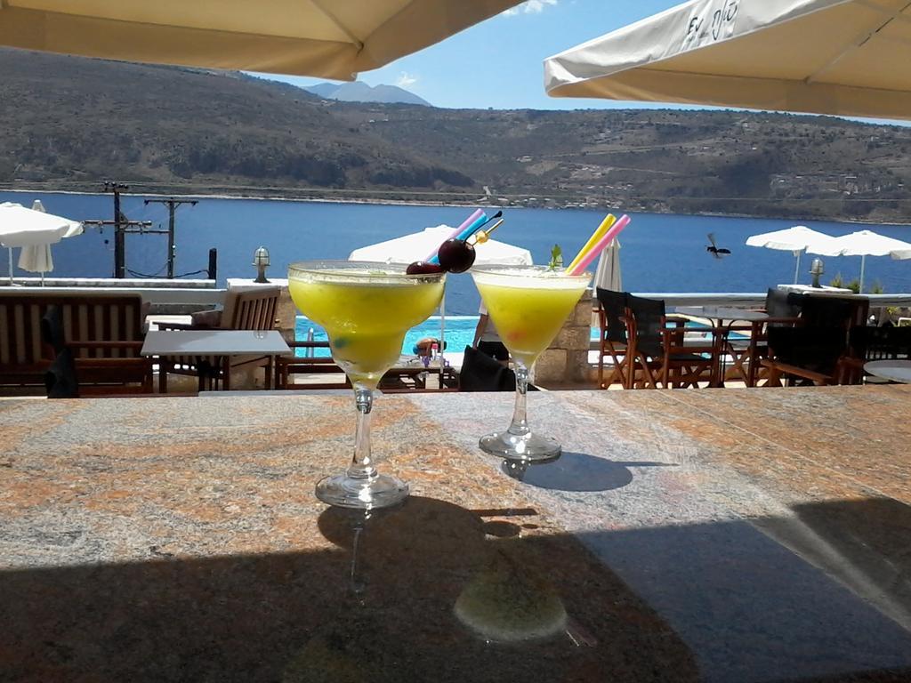 Εn Plo Luxury Suites Karavostasi  Exterior photo