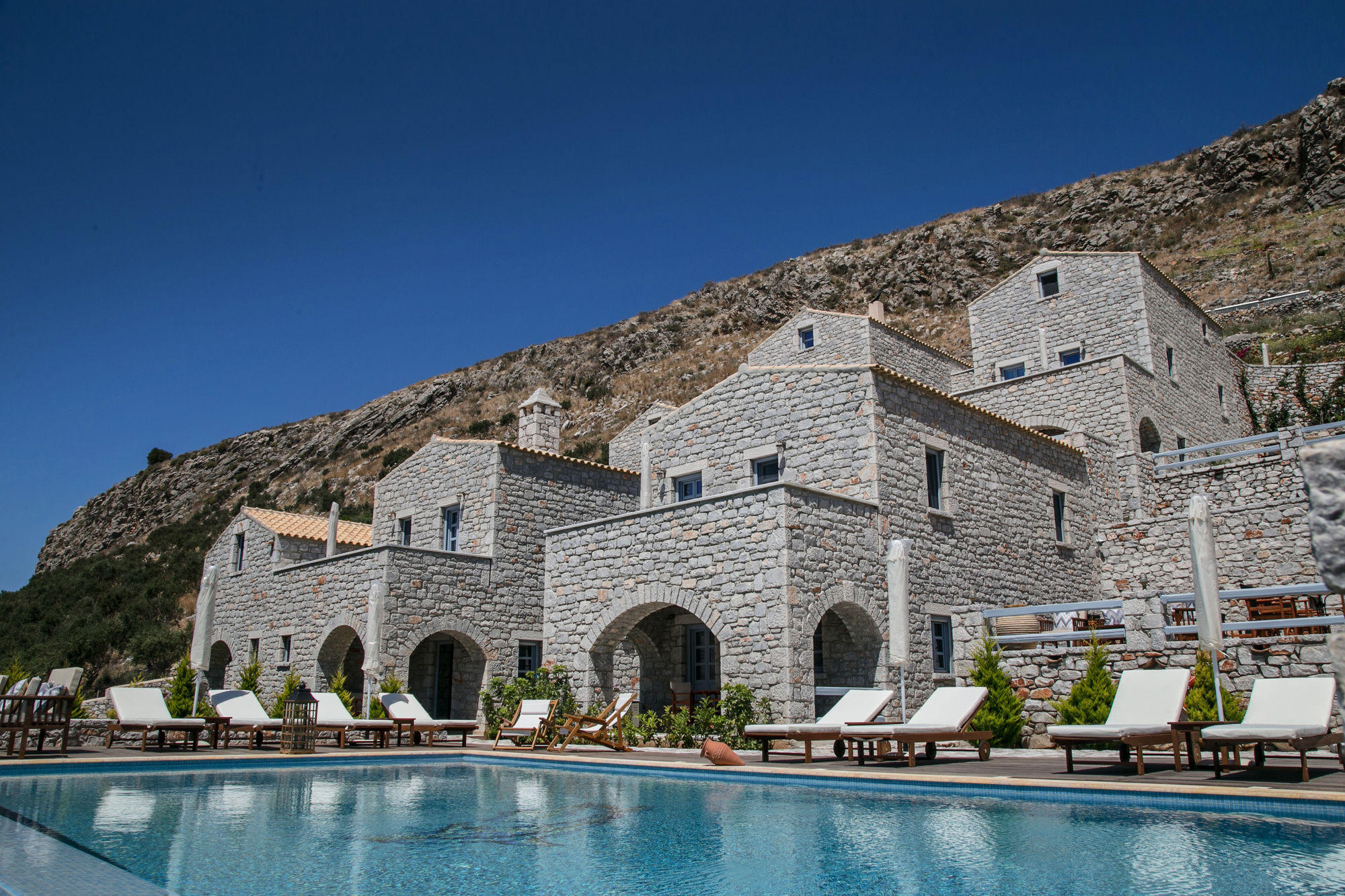 Εn Plo Luxury Suites Karavostasi  Exterior photo