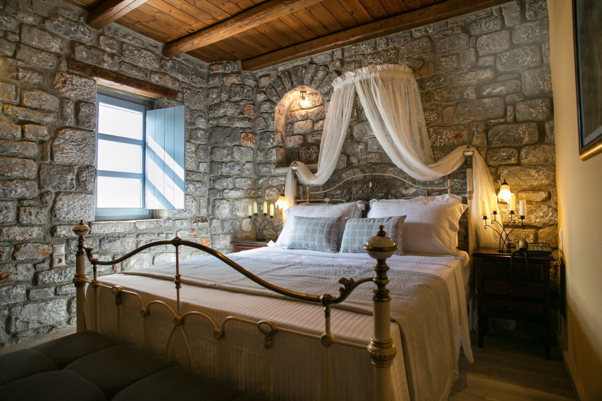 Εn Plo Luxury Suites Karavostasi  Exterior photo