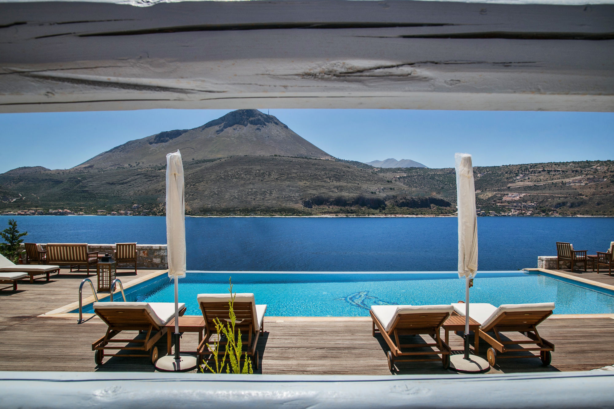 Εn Plo Luxury Suites Karavostasi  Exterior photo
